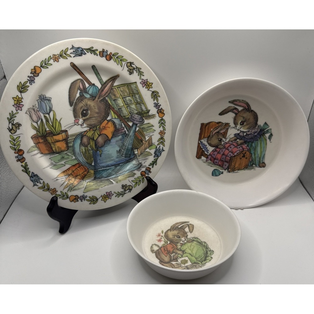 Vintage Peter Rabbit Children Melamine Oneida Plate 2 Bowls 3 Piece Dish Set